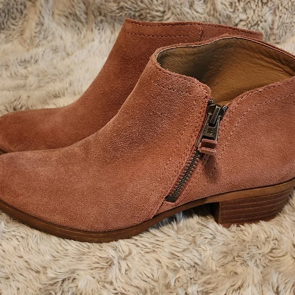 Lucky Brand size 6 Suede Ankle Booties in Canyon Rose - Picture 2 of 5